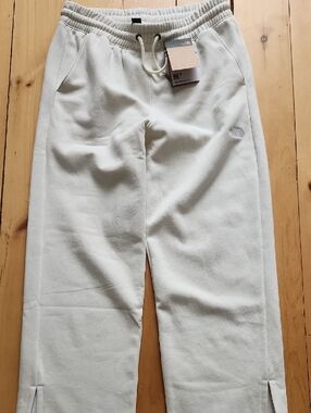 NWT The North Face Cream Fabric Wide Leg Sweatpants